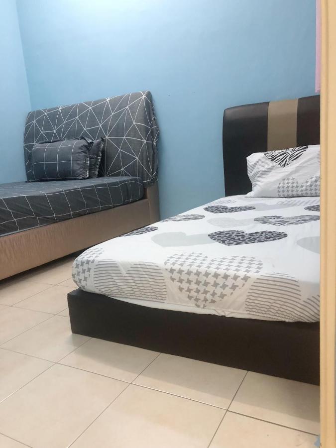 E&Y Homestay Kuala Rompin Kültér fotó