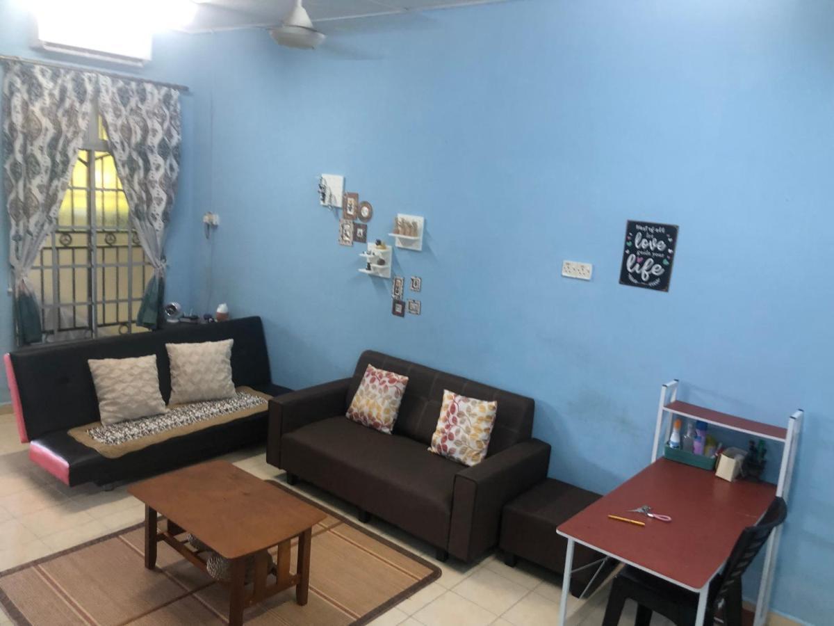 E&Y Homestay Kuala Rompin Kültér fotó